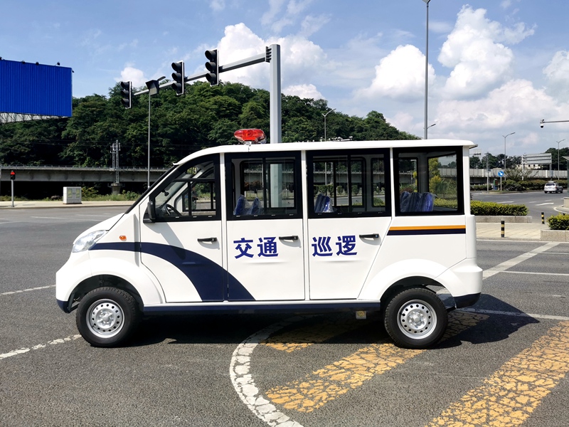 8座燃油巡邏車